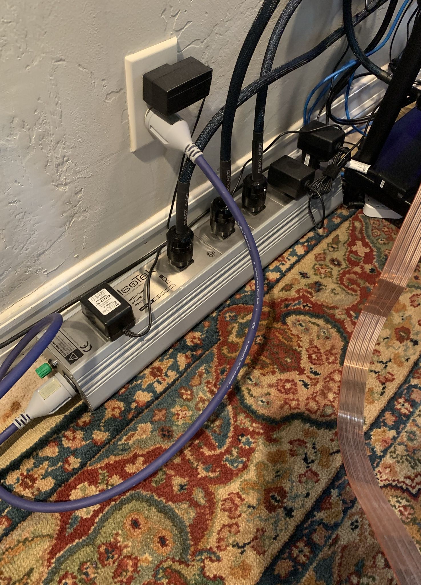 Power Strip & IEC