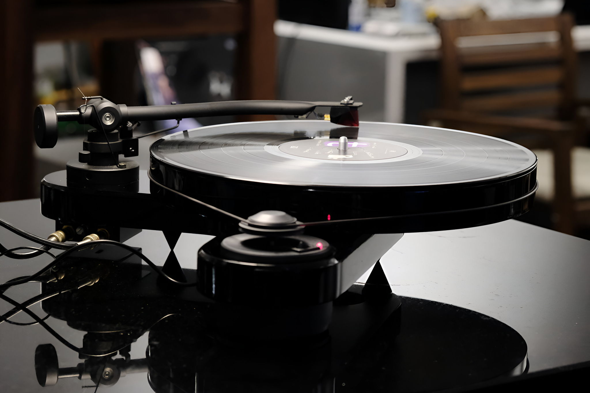 Pro-Ject RPM-1 "Carbon" Turntable - Gloss Black, Sumiko... 4