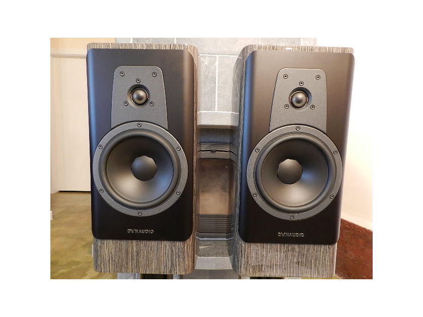 Dynaudio Contour 20 Outstanding Grey Oak gloss finish with matching STANDS