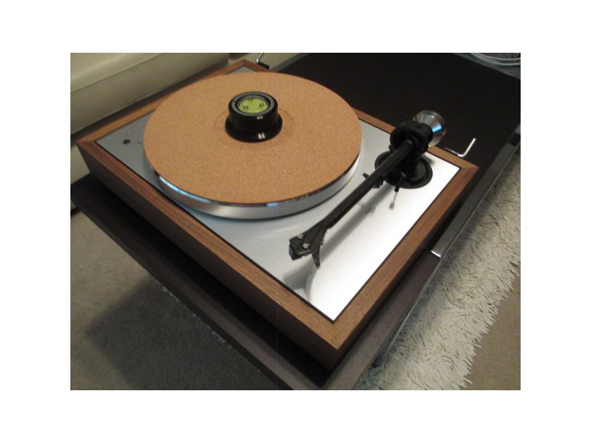 Pro-Ject Classic SB Walnut Turntable w/Extras, Boxed Excellent!