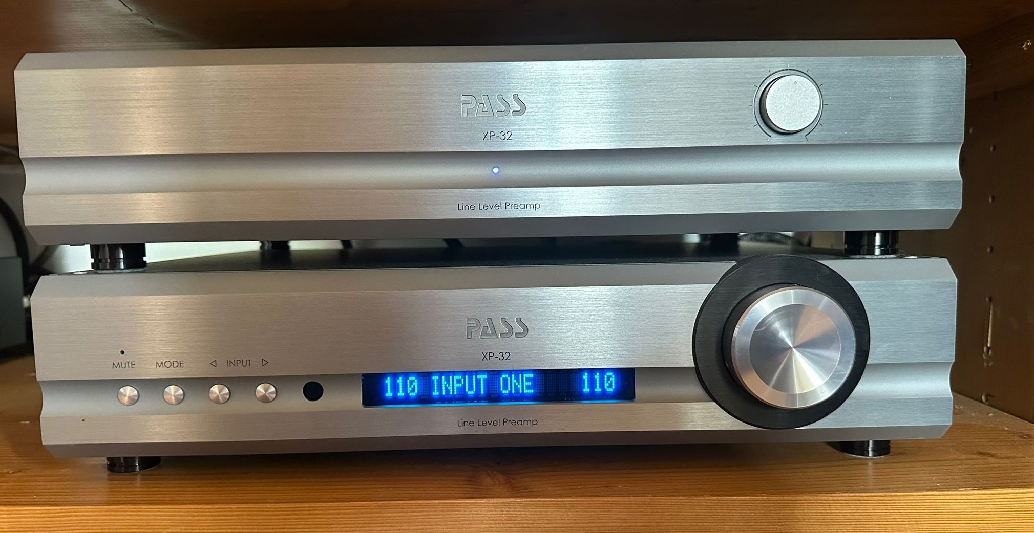 Pass Labs XP-32 pre amplifier 4