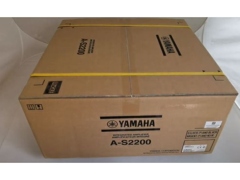 Yamaha A S2200 Silver AS2200