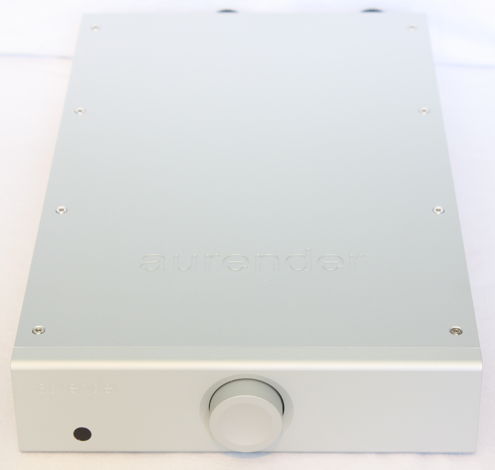 Aurender X725 USB DAC and Integrated Amplifier.
