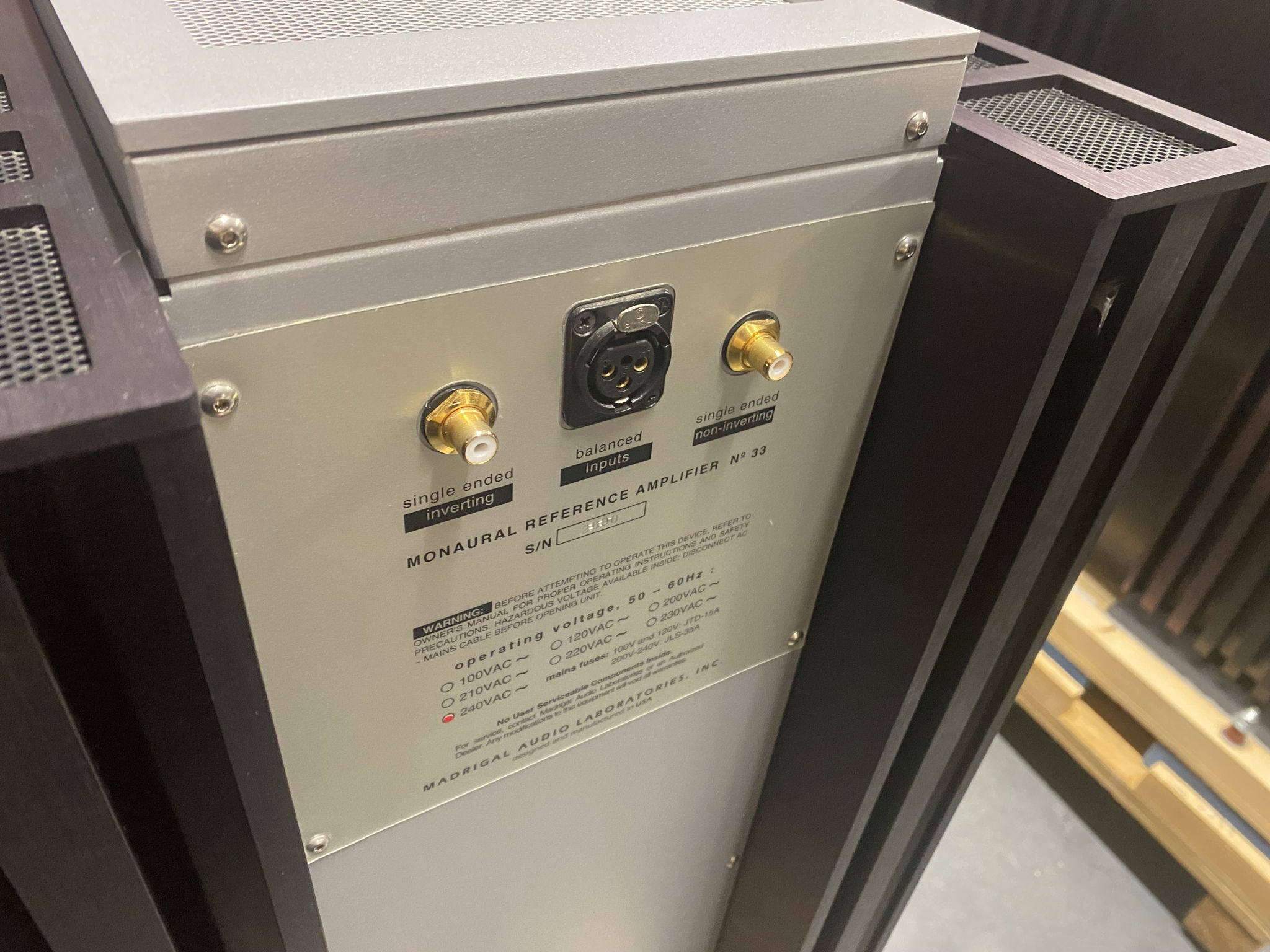 Mark Levinson No. 33 Amplifers MAJOR PRICE REDUCTION! 3