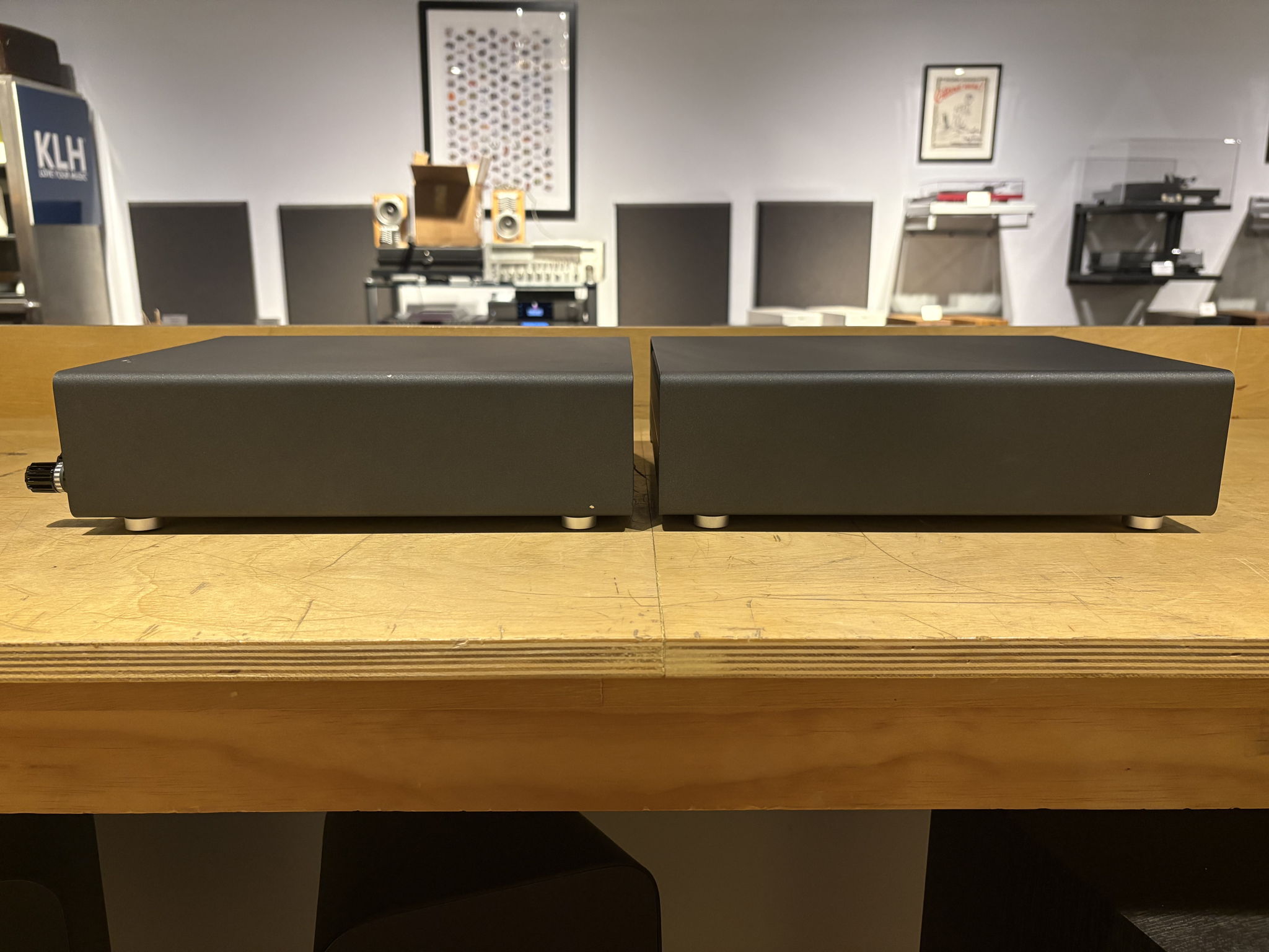 Boxem A 4215/E2 Stereo Power Amplifier - 210 WPC into 8... 13