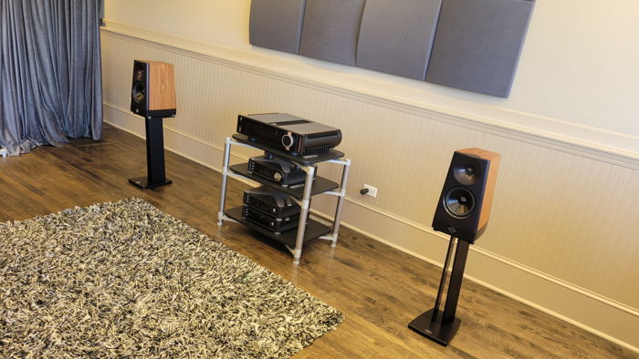 YG Acoustics - Tor - Monitors with Stands - Flamed Rose...