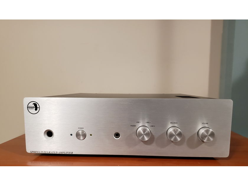 Rogue Audio Sphynx Integrated Amplifier.
