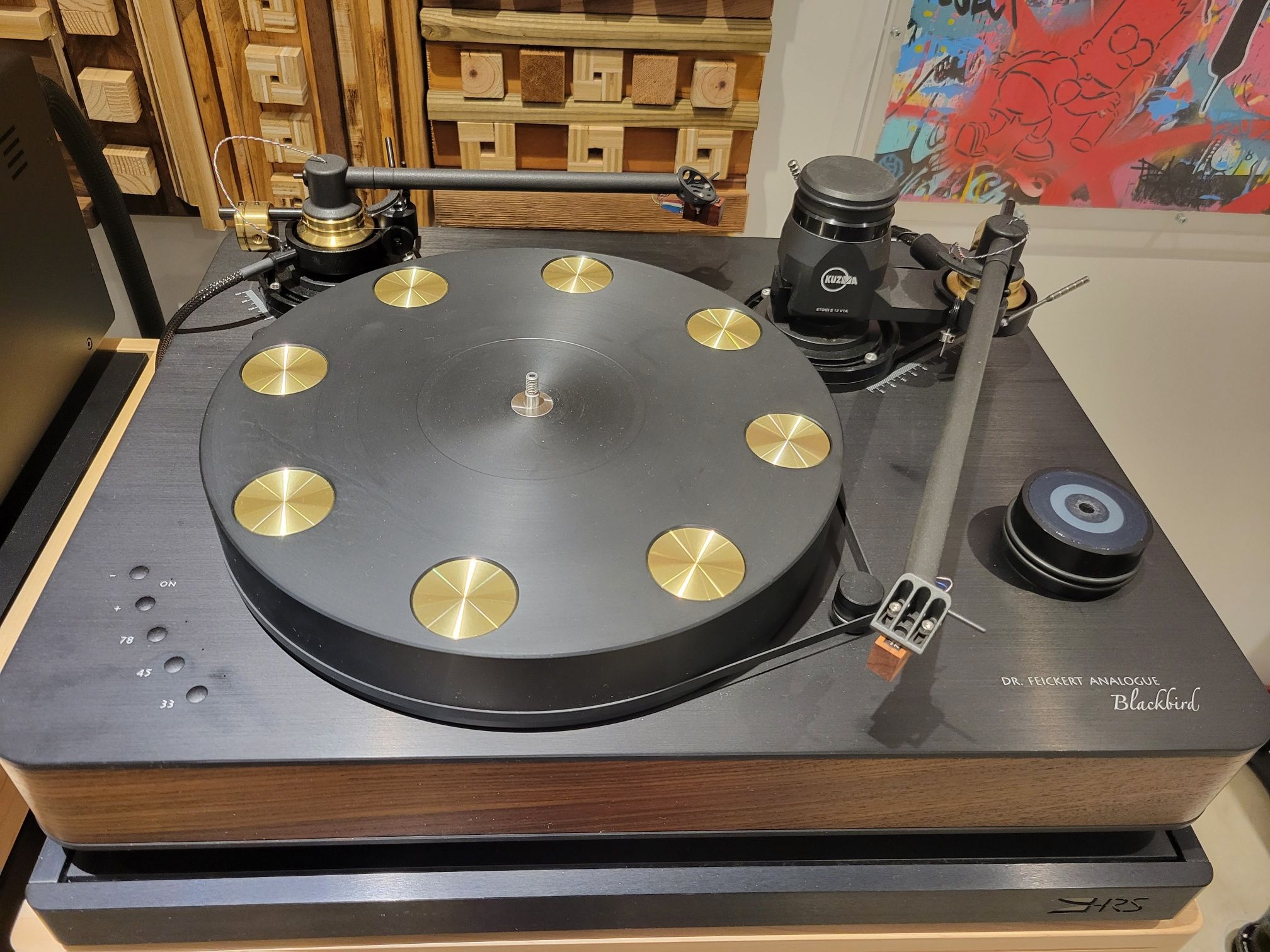 Dr. Feickert Blackbird, Kuzma Tonearms and Koetsu Cartriges