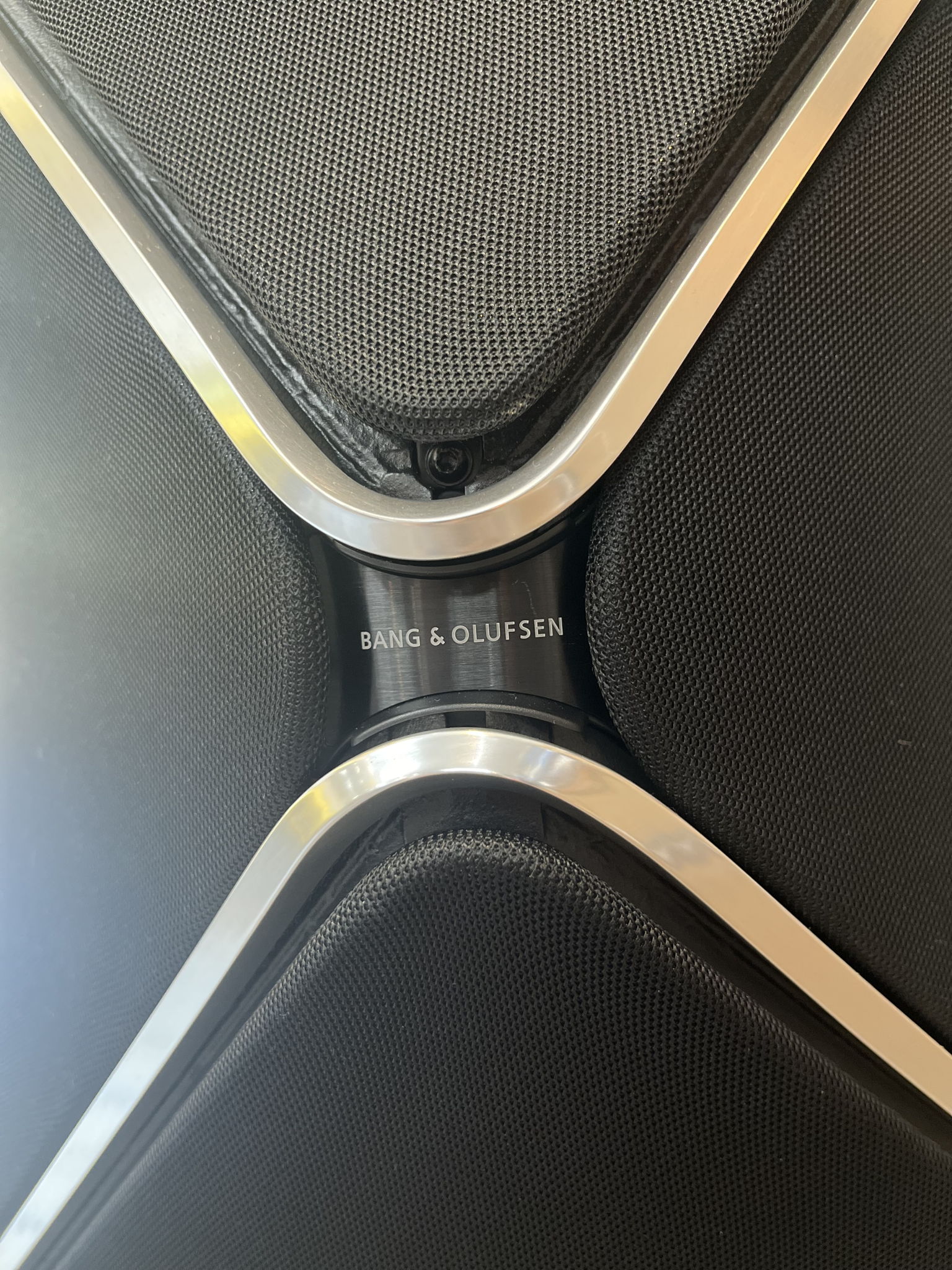 Bang & Olufsen Beolab 90 - Black/Silver - Oak Covers 4