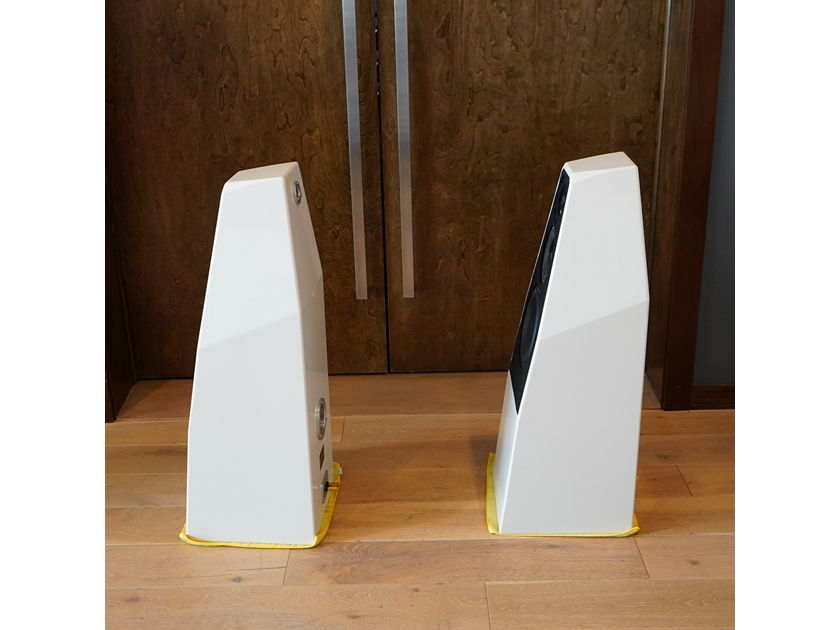 Wilson Audio Certified Authentic Pre-Owned Field Recertified Sabrina Floorstanding Speakers, Ivory