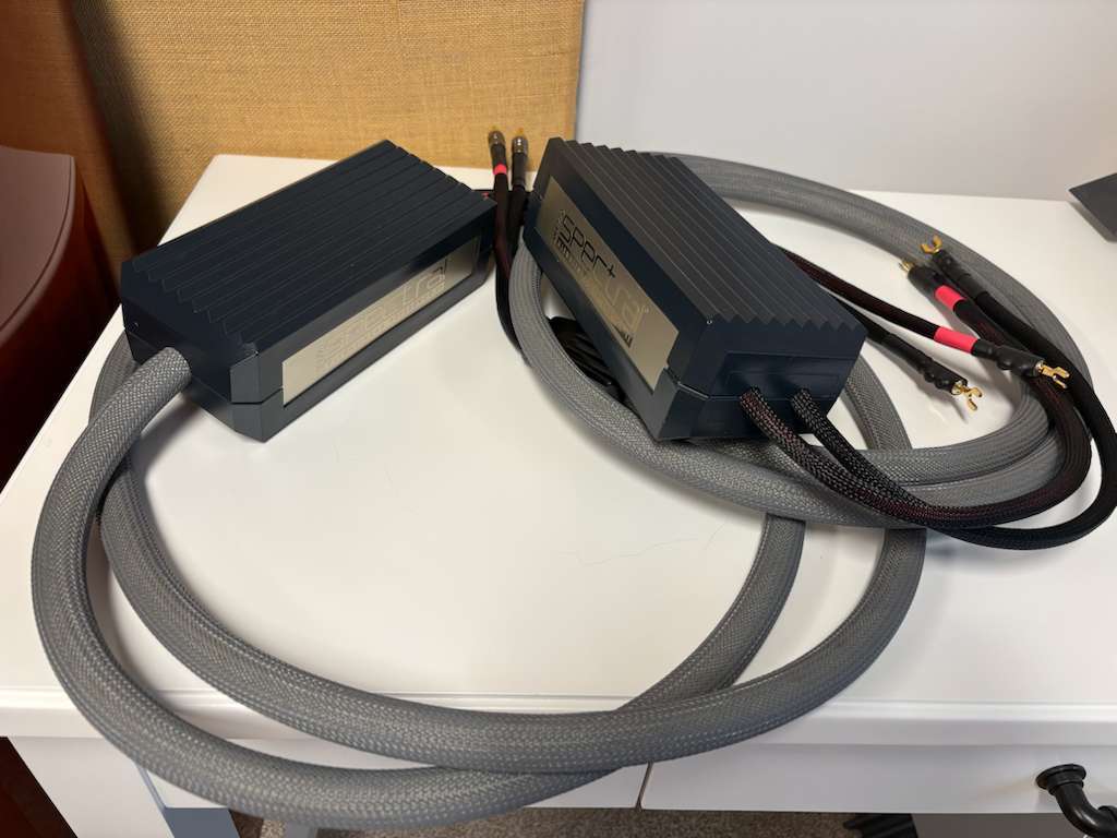 Spectral MH-770 Untralinear Reference II - Speaker Cable 8