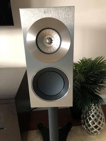 KEF Reference 1 w/ Factory stands, Mesh covers & origin...