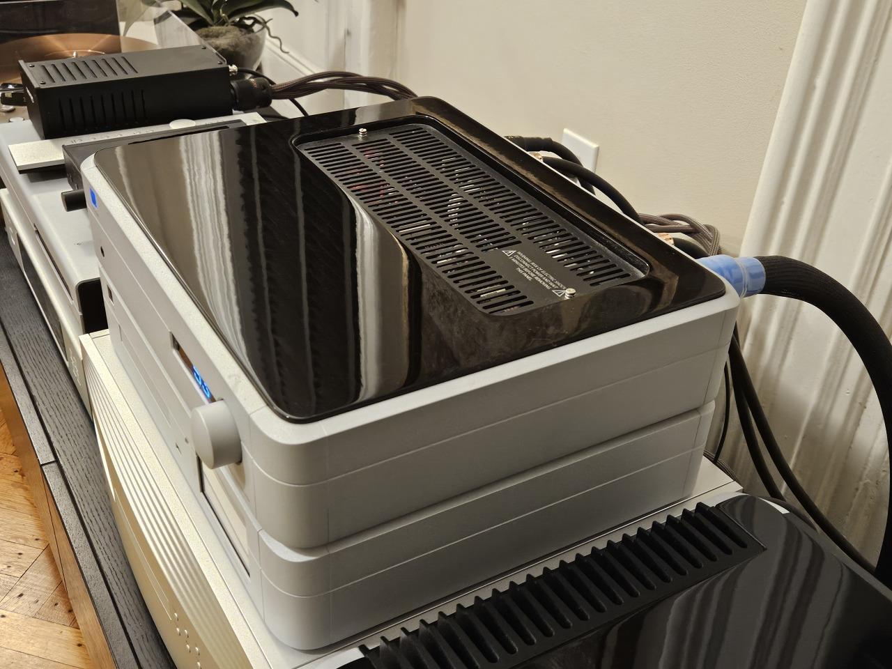 PS Audio BHK Signature Preamp 3