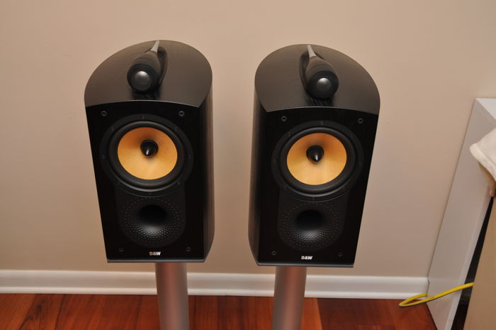B&W (Bowers & Wilkins) Nautilus 805 (pair) and Stands