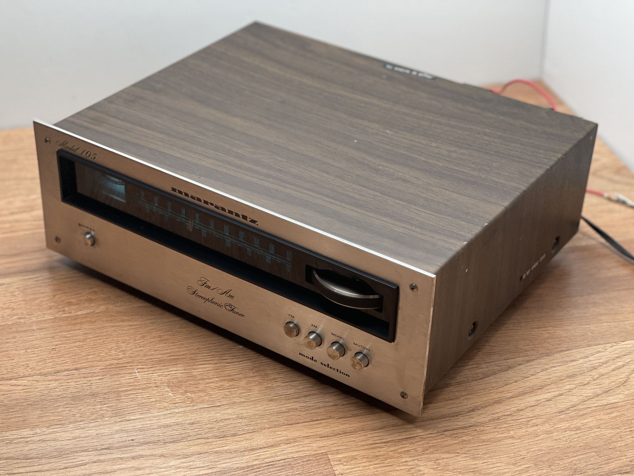 Marantz 105 AM/FM Stereo Tuner 3