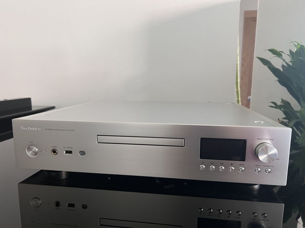 Technics SL-G700 M1 CD/SACD Player and Streamer. MINT d...