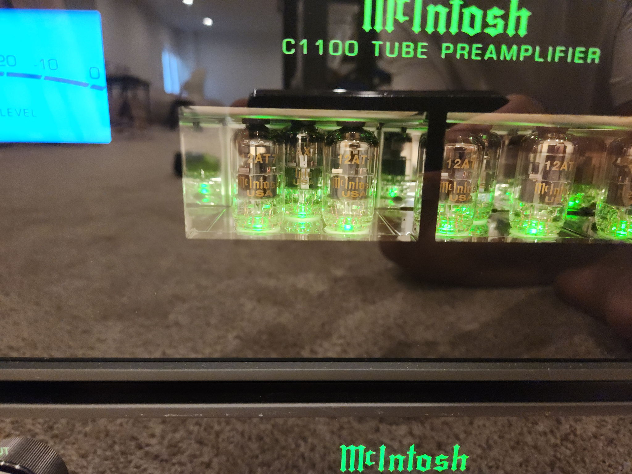 McIntosh C1100T and C1100C Tube Pre-amp 8