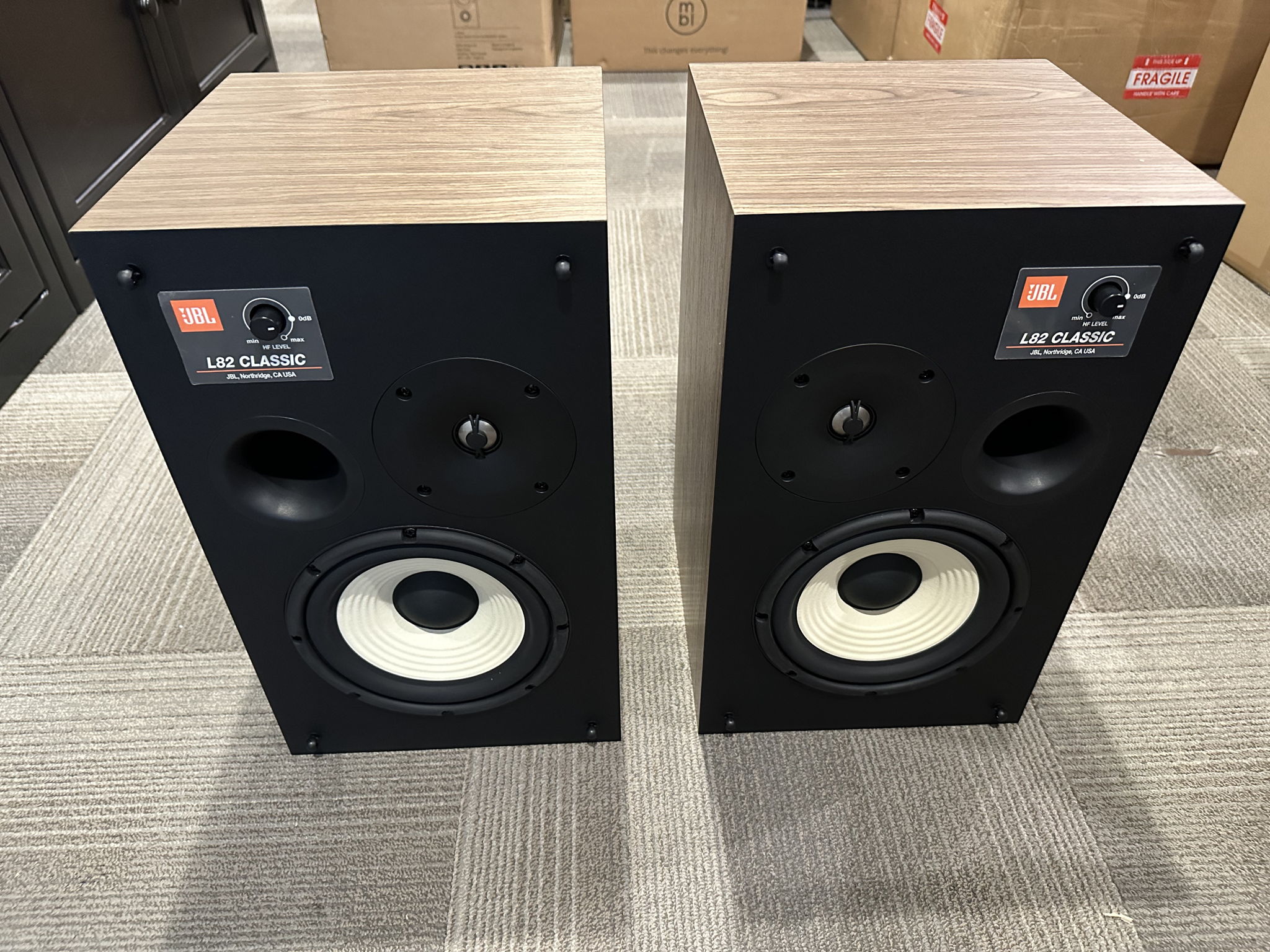 JBL L82 Classic Loudspeakers w/ JS80 Stands