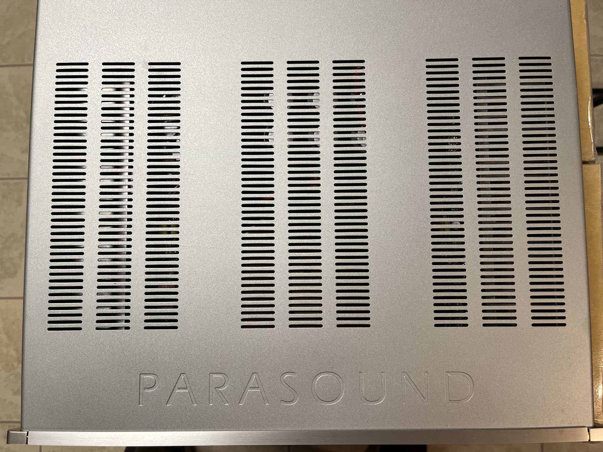 Parasound Halo A-23+ in SILVER 8