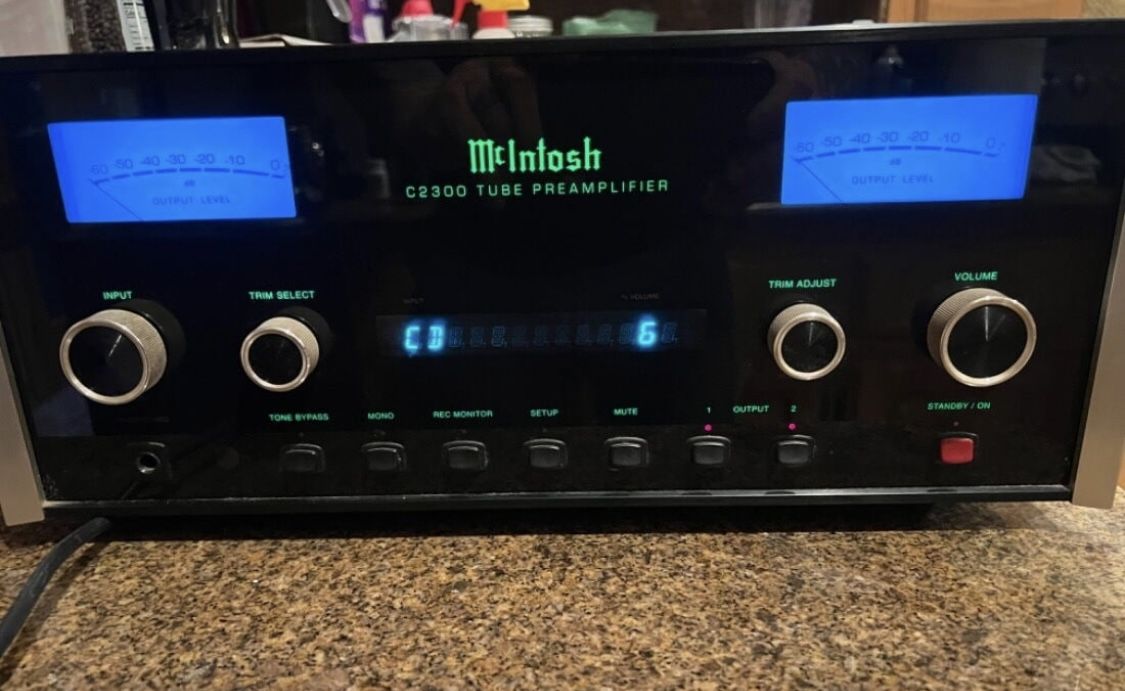 McIntosh C2300 7