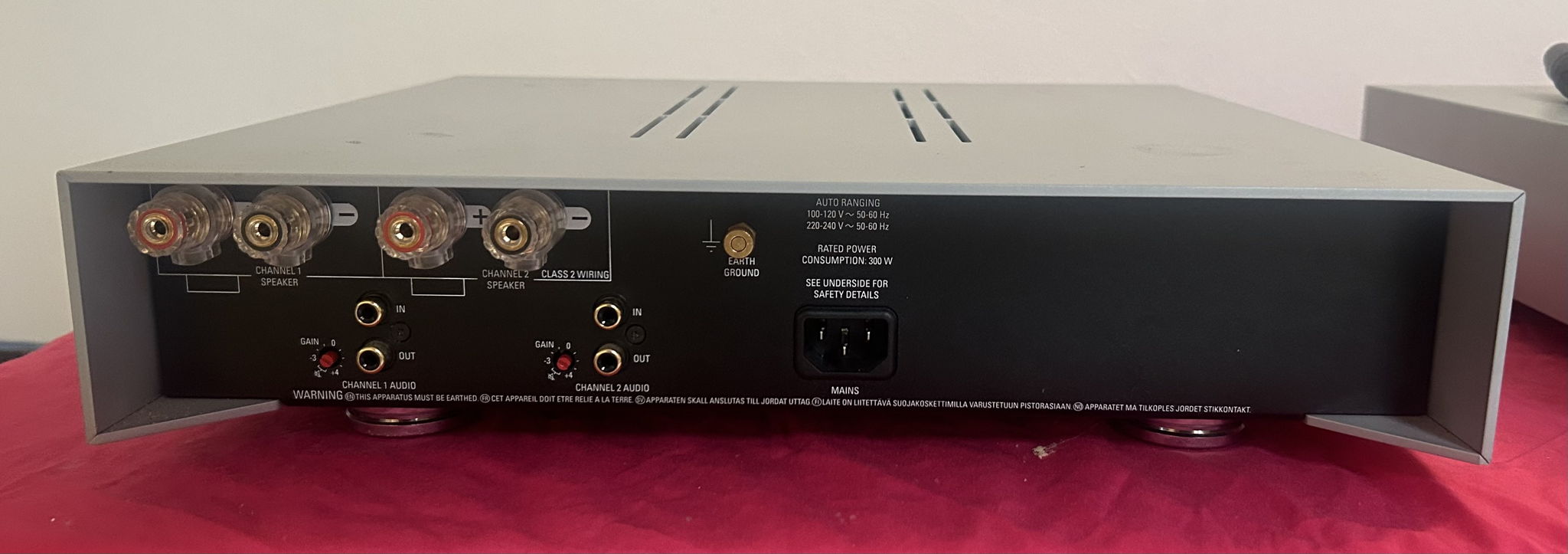 Linn Akurate 2200 Power Amplifier 3