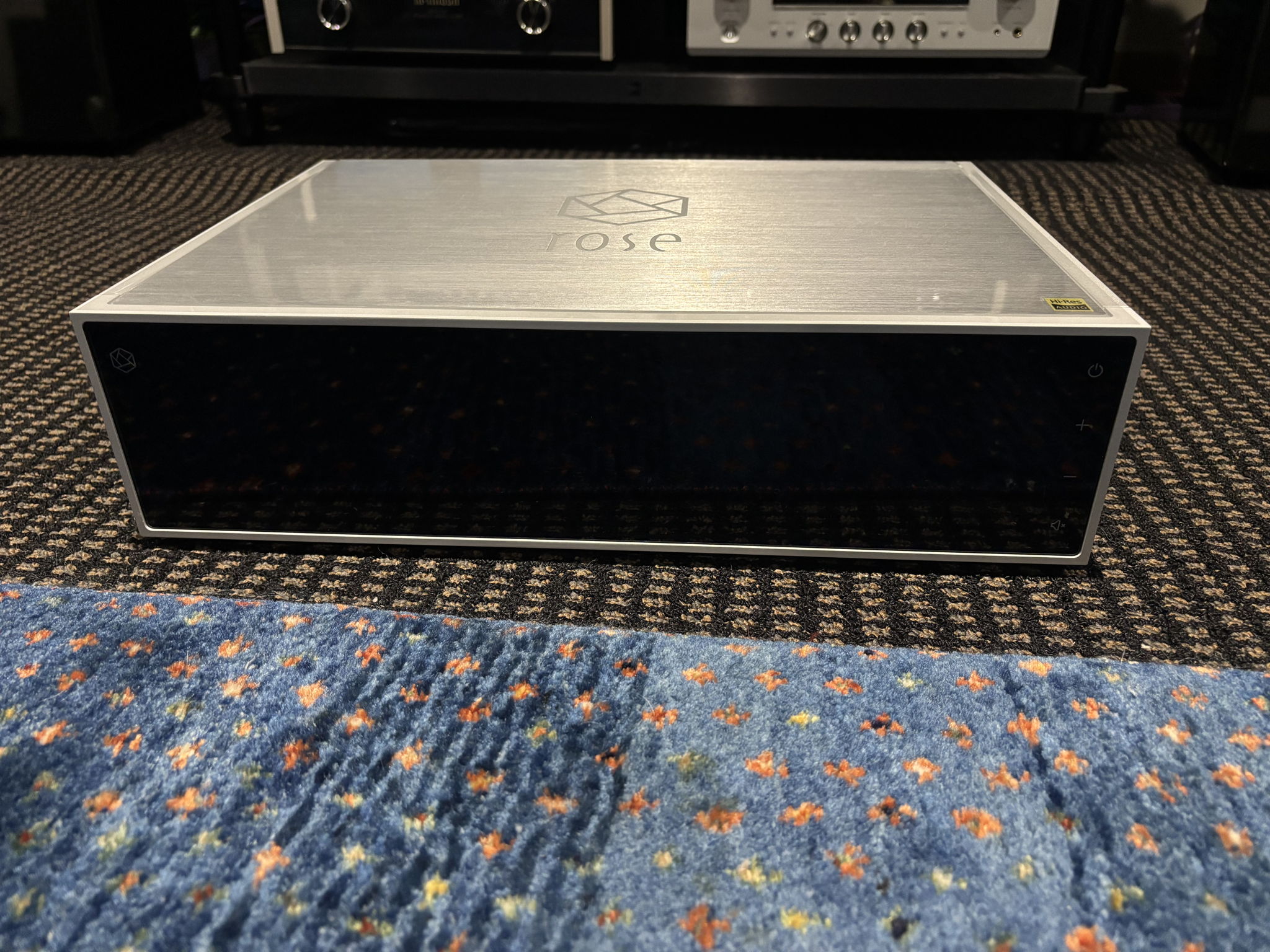 HiFi Rose RS150B Network Streamer and DAC in Silver