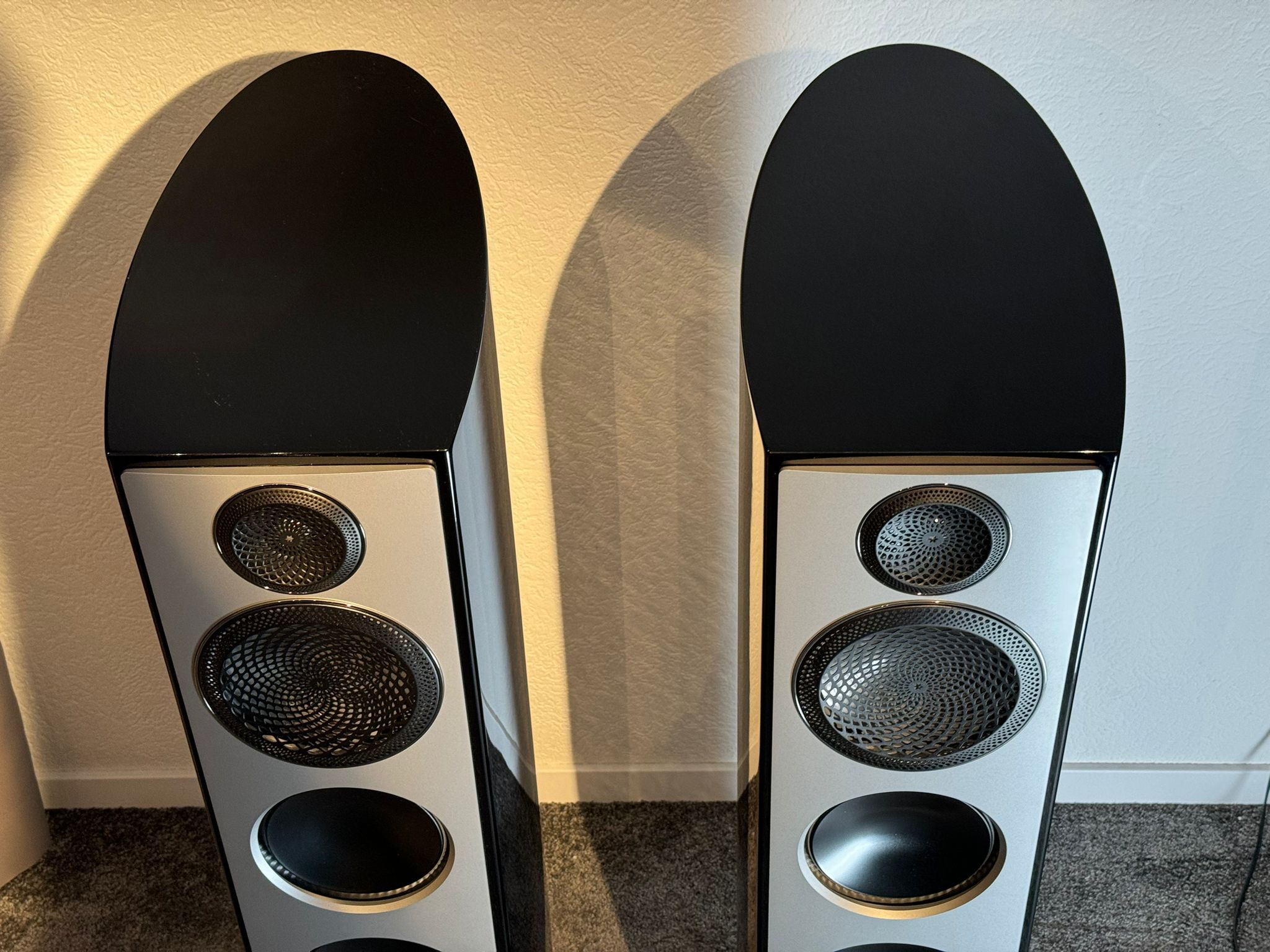 Paradigm Persona 5F speakers in black from 2022 8