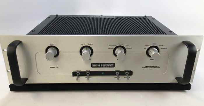 Audio Research LS1 Line Stage Tube Amplifier in Box and...