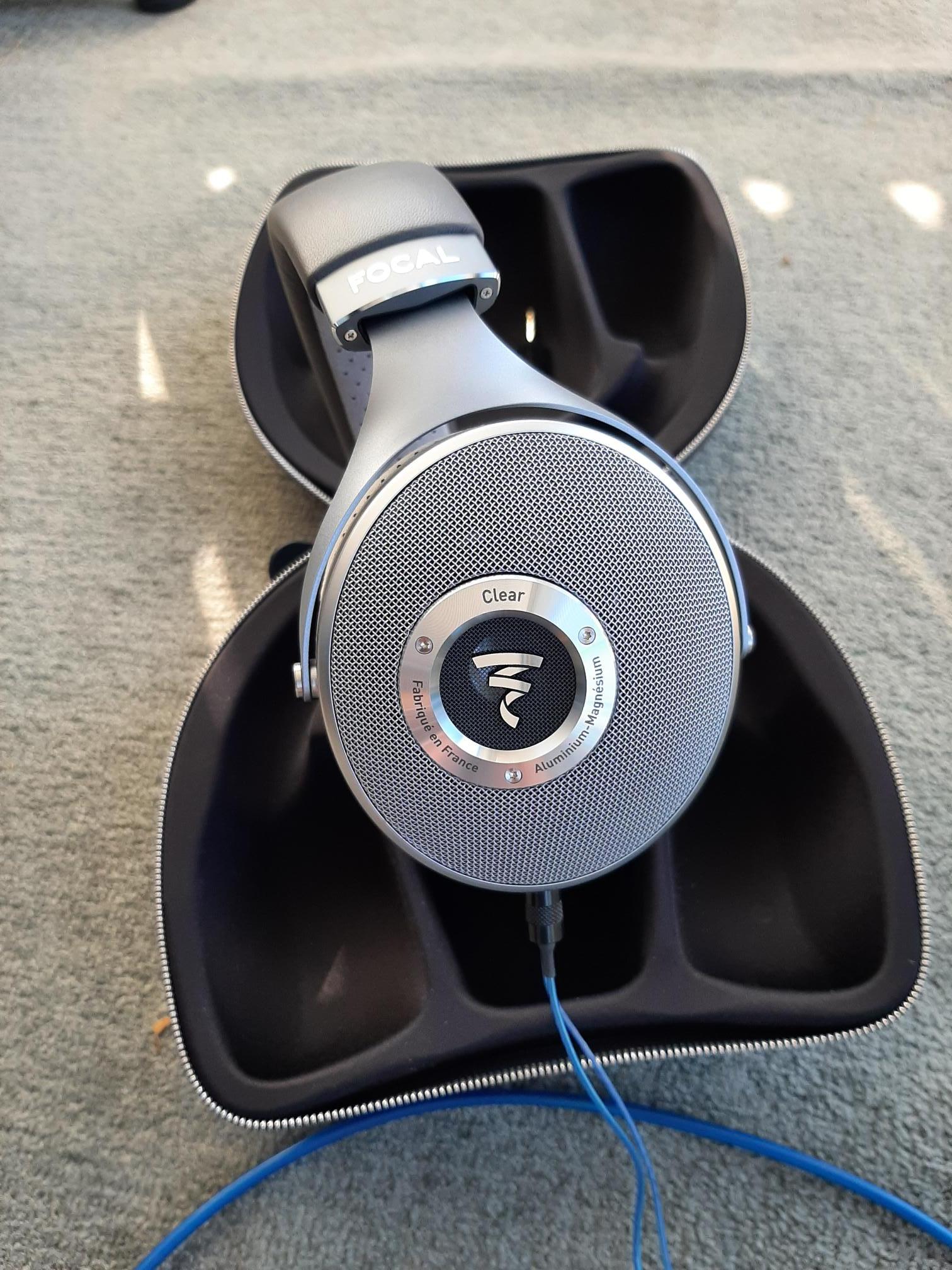 FOCAL CLEAR - AS NEW 10