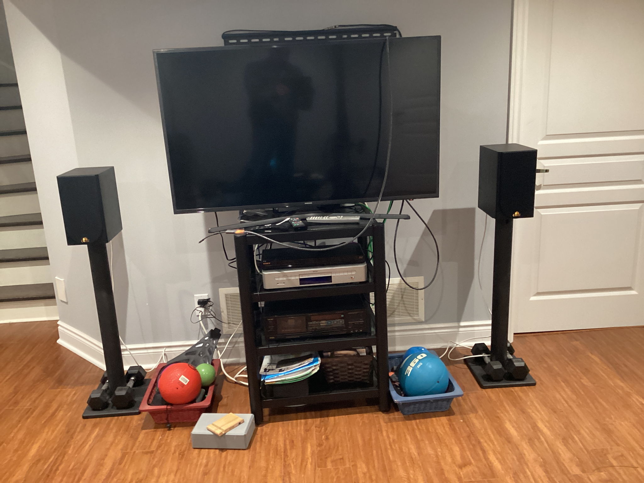 akg_ca's “D” Exercise Room 2-ch system