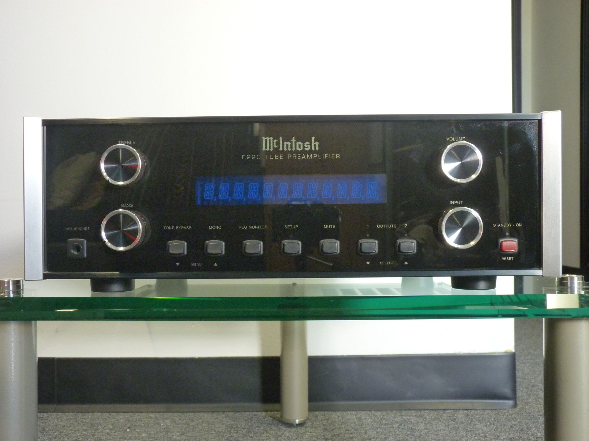 McIntosh C 220