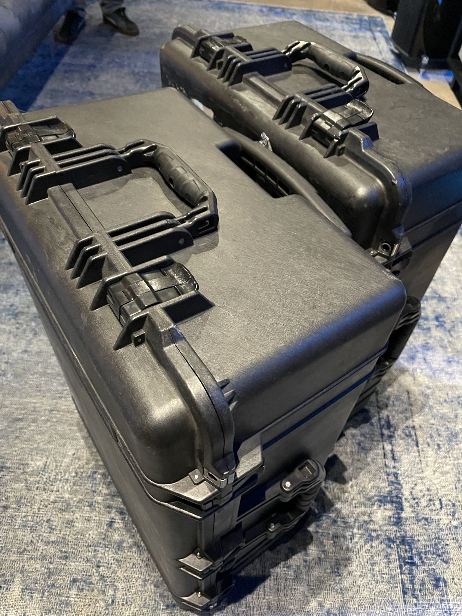 Dan D'Agostino Momentum M400 Monoblock Amplifiers - Sil... 8