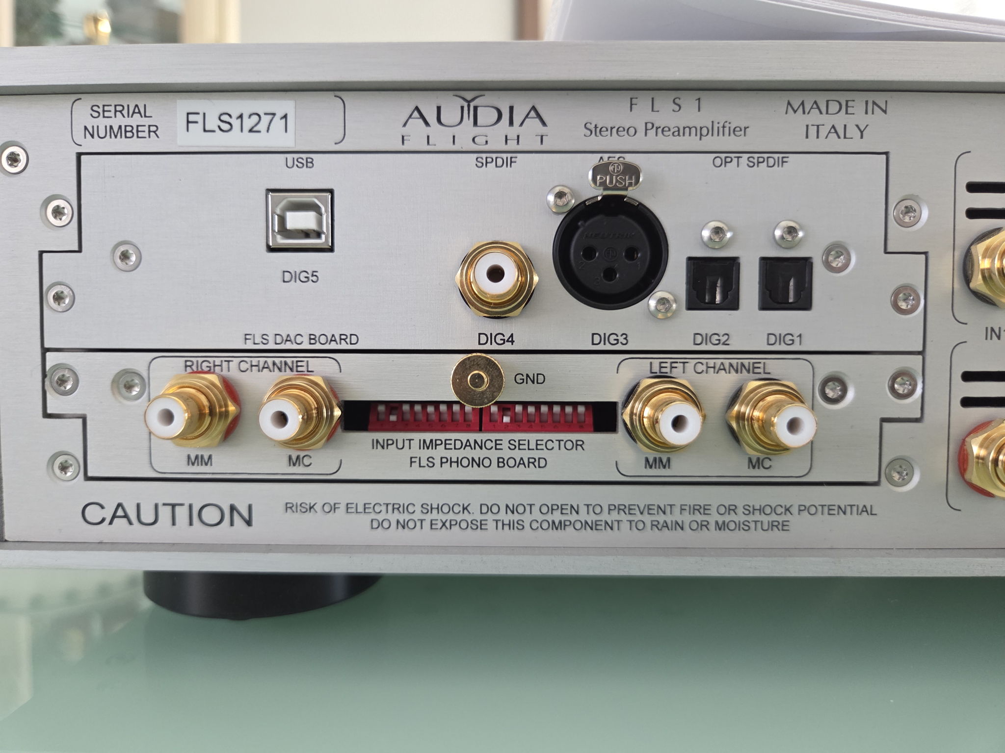 Audia Flight FLS 1 Preamp w/DAC + Phono Options - Demo ... 7