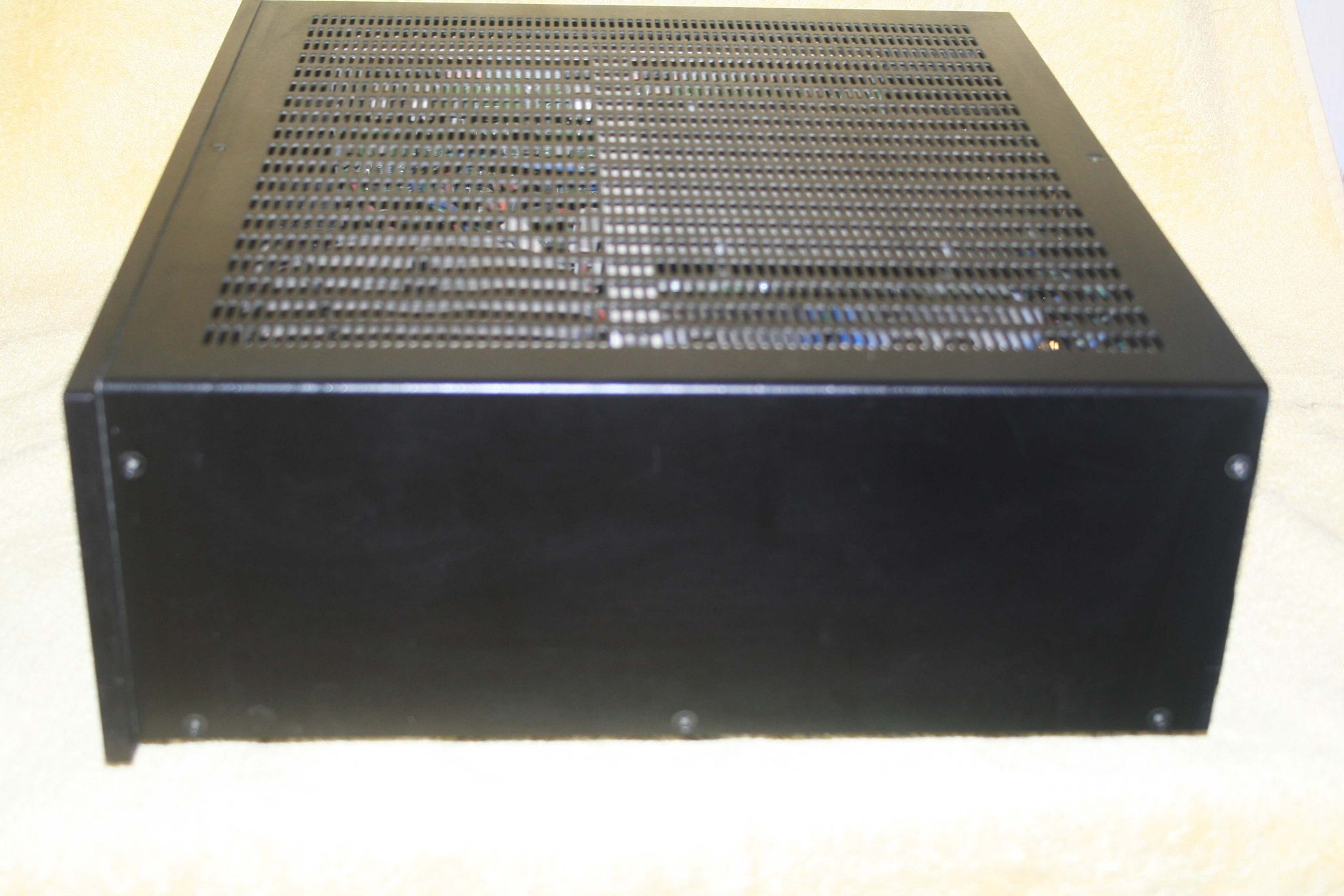 B&K AV6125 - 6 channel Power Amp 3