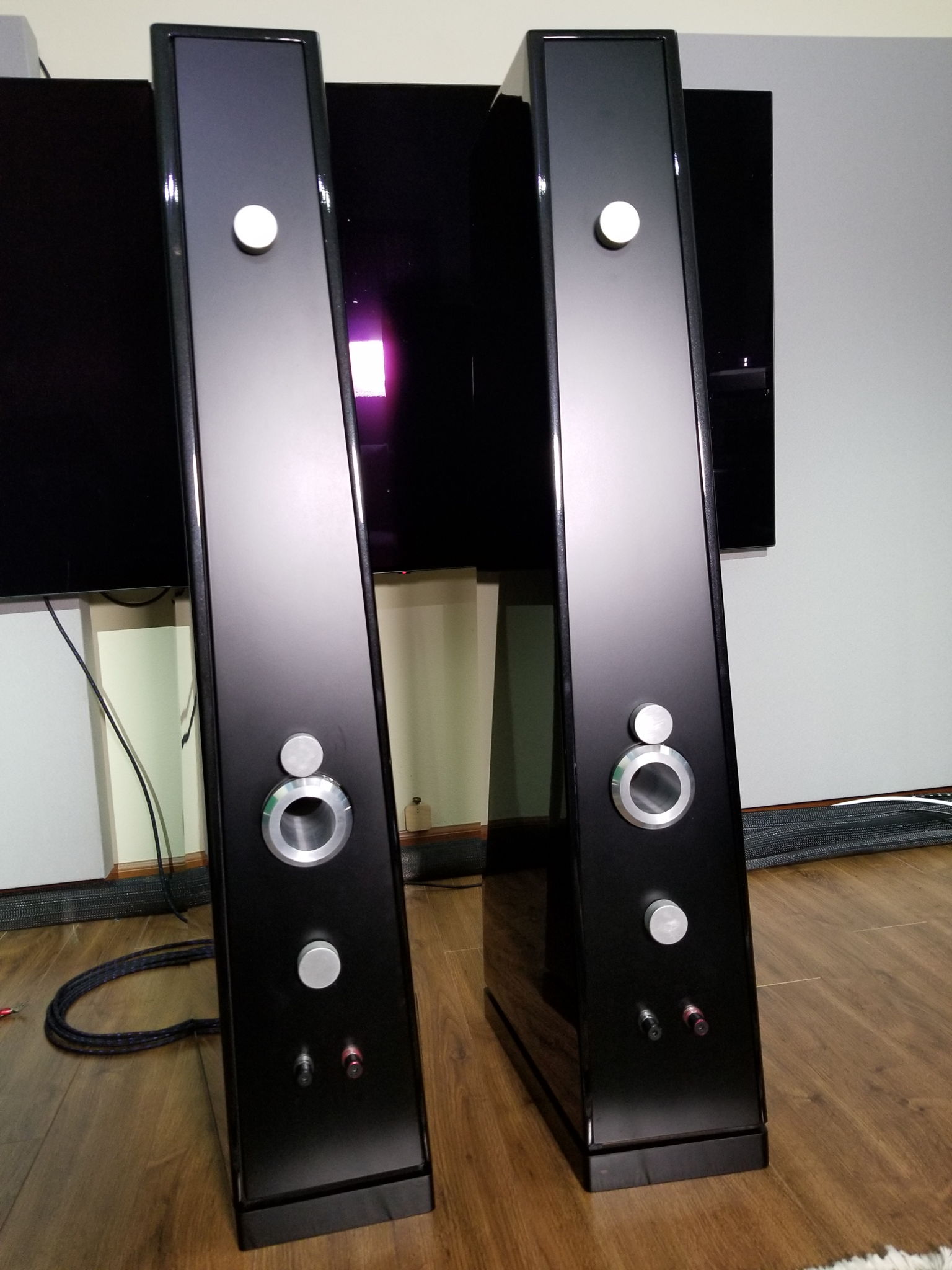 Voce Audio -- Duos Floorstanding Speakers -- The Ultima... 3