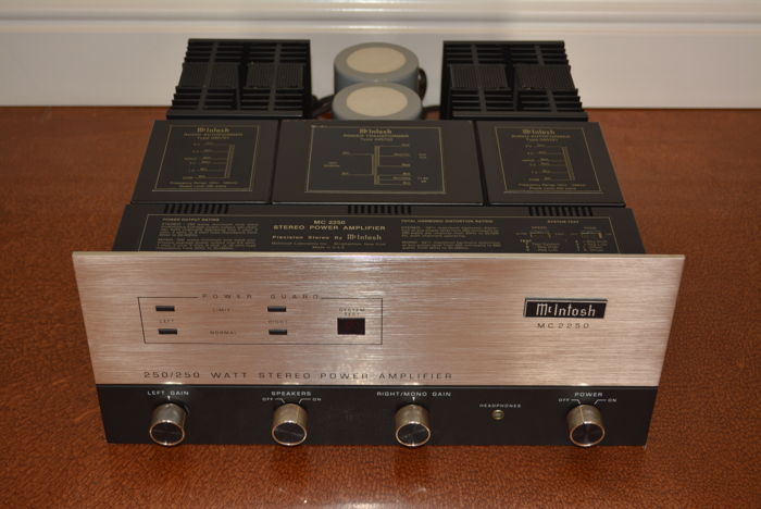 McIntosh MC-2250 Stereo Power Amplifier -- Very Good Co...
