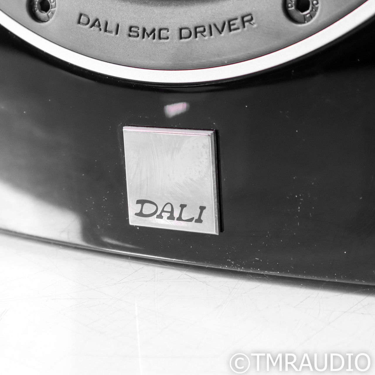 Dali Rubicon 2 Bookshelf Speakers; Black Pair (68334) 7