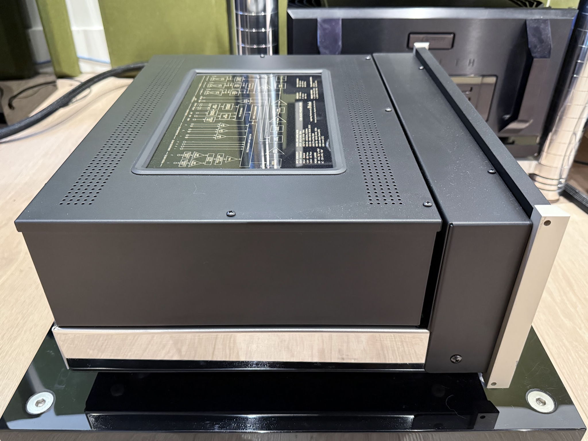 McIntosh C55 2-Channel Audio Preamplifier w Box and Rem... 7