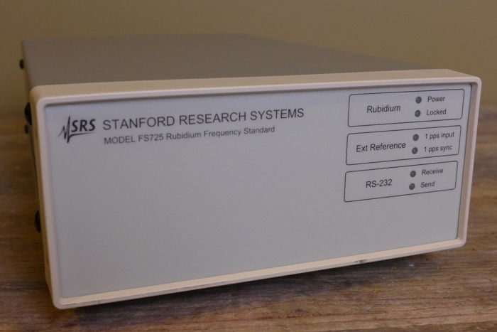 SRS (Stanford Research System) FS725 Rubidium Clock