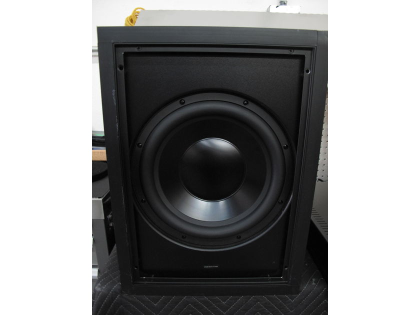 Triad In-Wall Silver/15 Subwoofer with amplifier