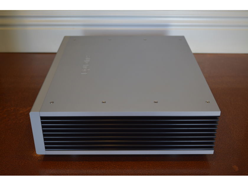 Aurender W20 Music Server -- Very Good Condition (see pics!)