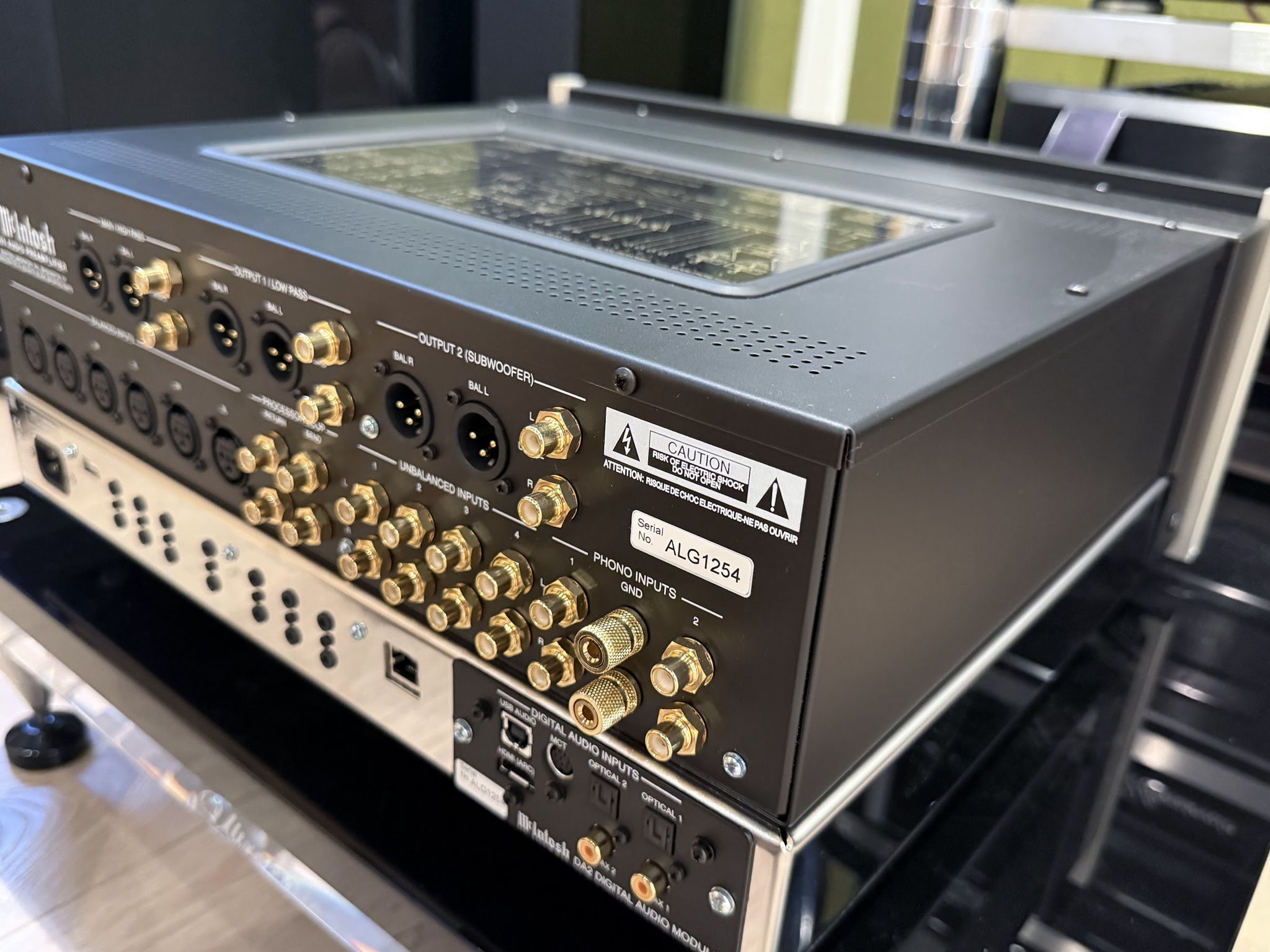 McIntosh C55 2-Channel Audio Preamplifier w Box and Rem... 11