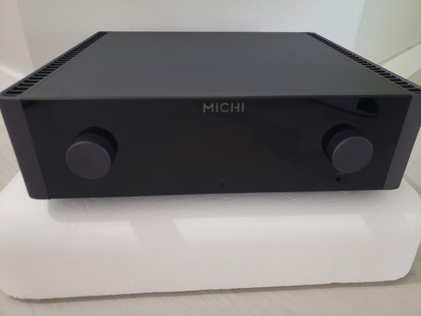 Michi p5 preamp (Rotel)