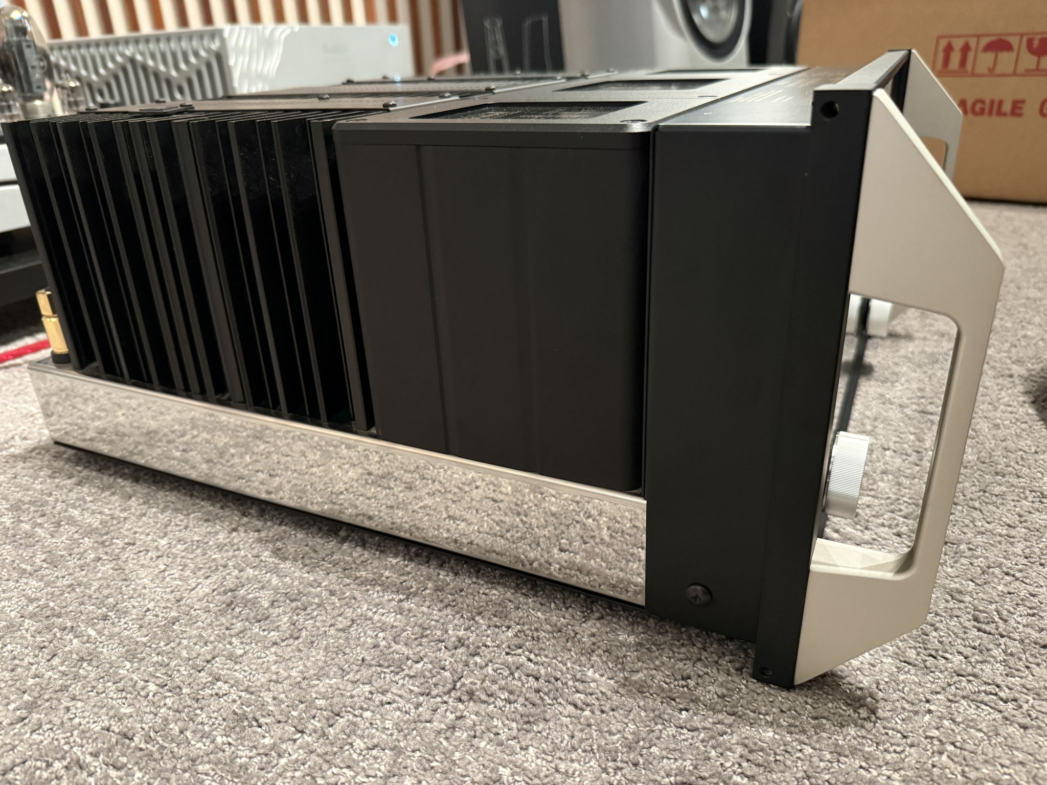 McIntosh MC462 Stereo Amplifier 7