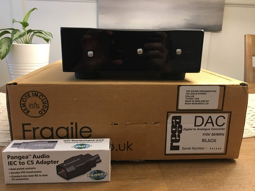 Rega DAC - Free Shipping, Pangea IEC to C5 Adapter included!