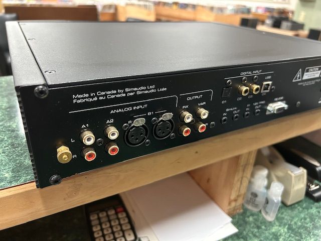 Simaudio MOON Neo 430HA w/ DAC 5