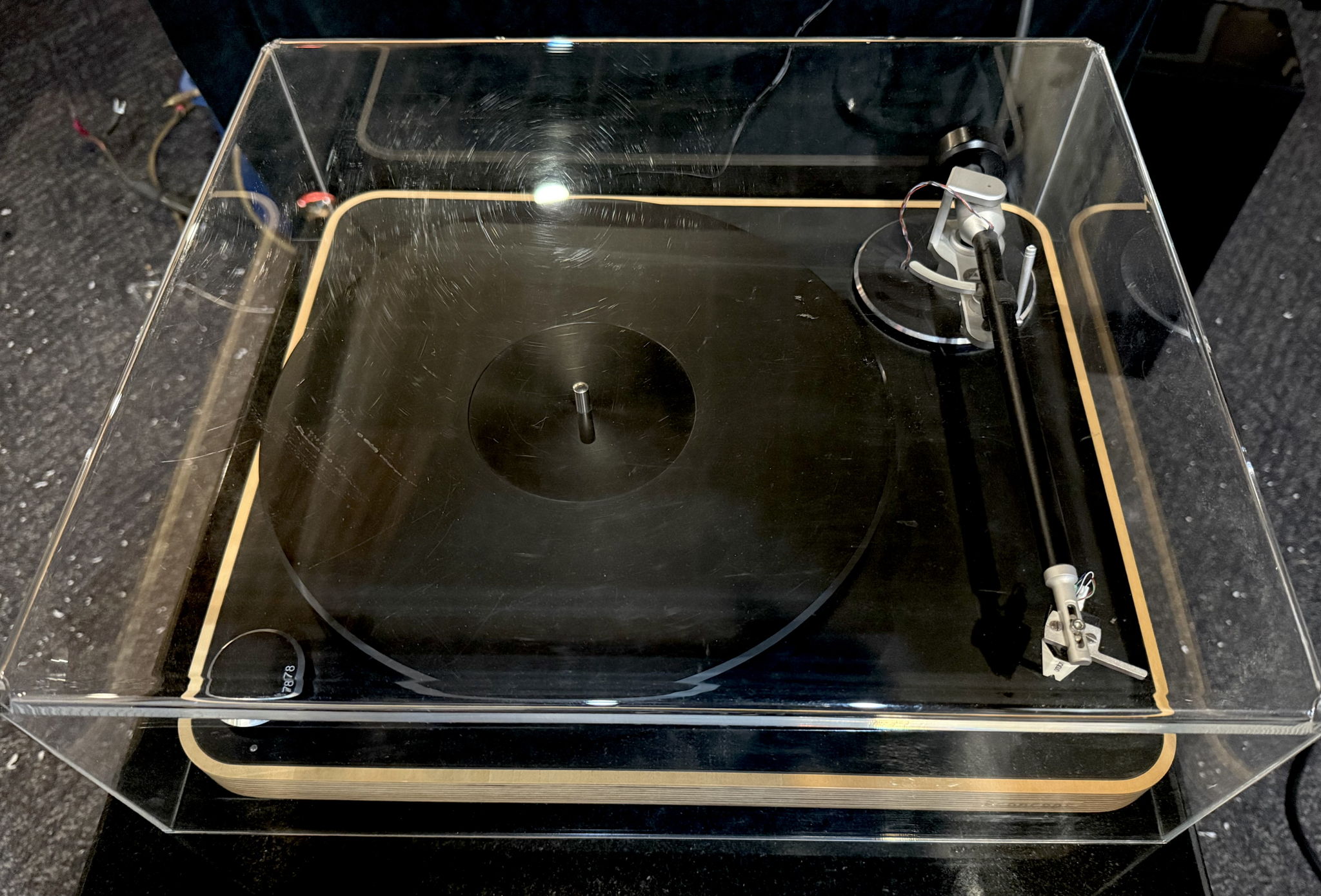 Clearaudio Concept, Table, Arm, Dust Cover & Ortifon 2M... 2