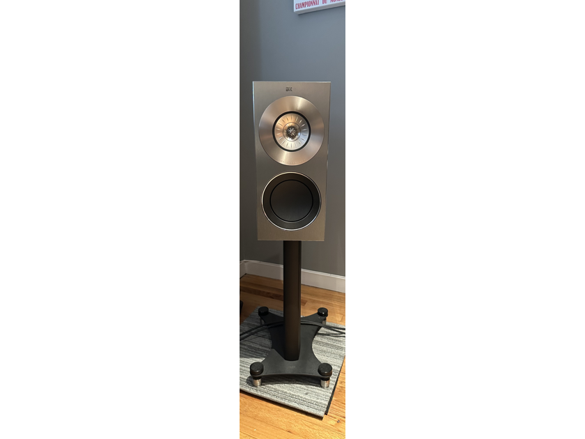 KEF Reference 1 (With Stands & Custom Stillpoints Feet)