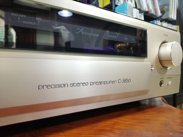 Accuphase C-3850 The Flagship Ultimate Analogue Preampl...