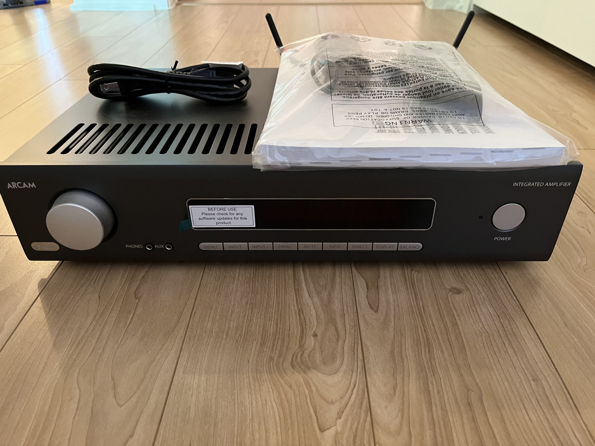 Arcam SA30 Integrated Amplifier (2x120W Class G amp) 2